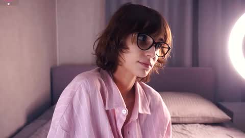 Thea online show from December 2025 07:23:02 PM