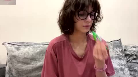 Thea online show from February 2026 04:11:01 AM