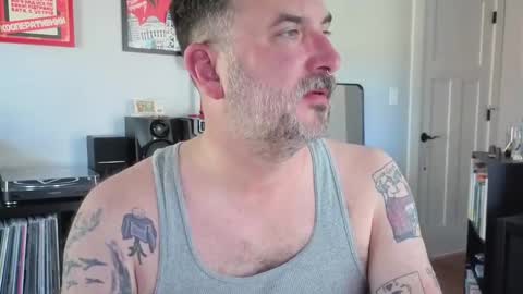 Office Dad online show from September 2025 06:30:02 PM