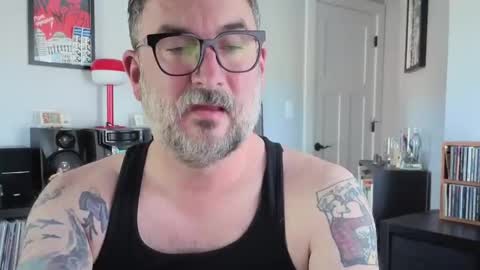 Office Dad online show from September 2025 07:04:01 PM