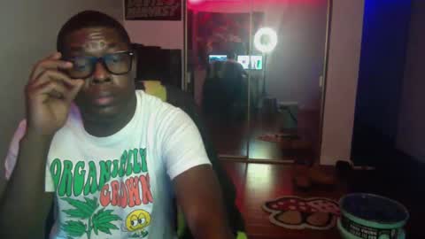 Money online show from December 2024 01:04:02 AM