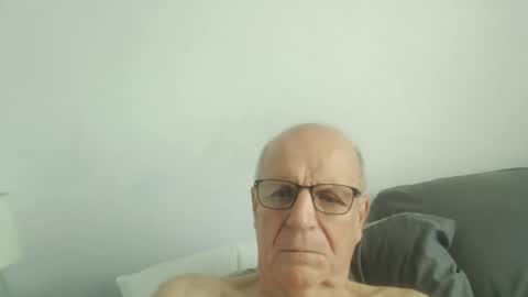 Snapshot of oggi95 chatting on September 2025 03:01:01 PM oggi95 online show from September 2025 03:01:01 PM