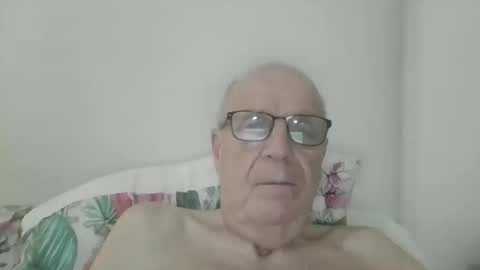 Snapshot of oggi95 chatting on September 2025 07:20:02 AM oggi95 online show from September 2025 07:20:02 AM