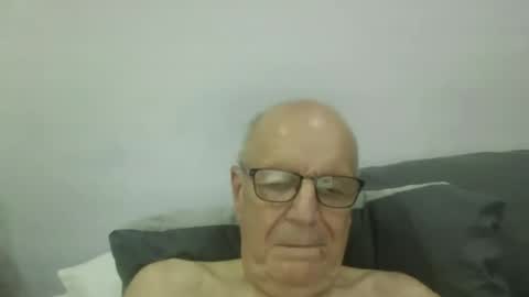 Snapshot of oggi95 chatting on September 2025 06:04:02 AM oggi95 online show from September 2025 06:04:02 AM