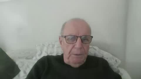 Snapshot of oggi95 chatting on March 2026 12:30:02 PM oggi95 online show from March 2026 12:30:02 PM