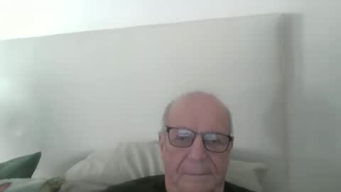 Snapshot of oggi95 chatting on March 2026 03:16:02 PM oggi95 online show from March 2026 03:16:02 PM