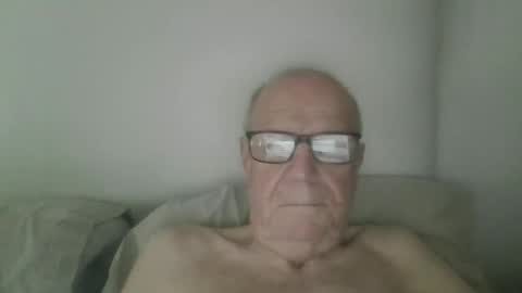 Snapshot of oggi95 chatting on March 2026 07:57:02 AM oggi95 online show from March 2026 07:57:02 AM