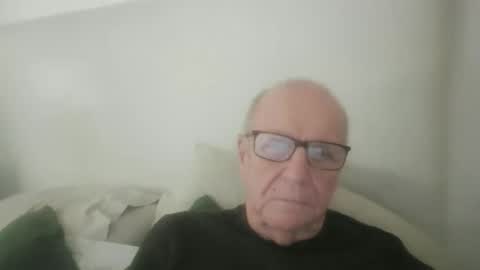 Snapshot of oggi95 chatting on March 2026 12:55:02 PM oggi95 online show from March 2026 12:55:02 PM