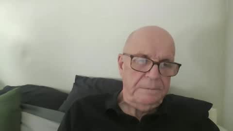 Snapshot of oggi95 chatting on April 2026 01:34:02 PM oggi95 online show from April 2026 01:34:02 PM