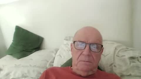 Snapshot of oggi95 chatting on June 2026 02:28:01 PM oggi95 online show from June 2026 02:28:01 PM
