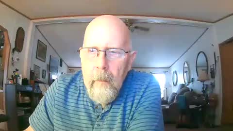 Maximus No Mo online show from December 2025 05:30:01 PM