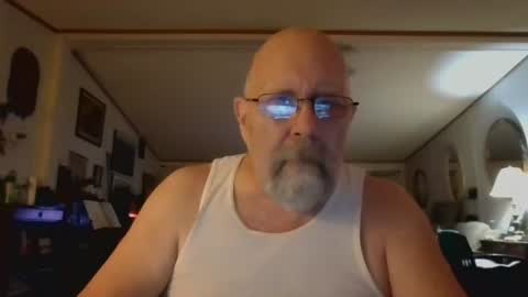 Maximus No Mo online show from December 2025 11:34:02 PM