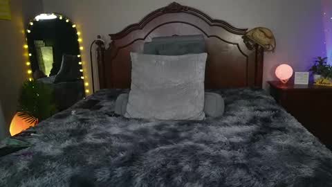 Gray online show from September 2025 10:49:02 AM