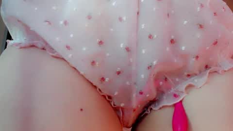 Snapshot of oh_pichuu chatting on June 2026 03:18:01 AM Milly online show from June 2026 03:18:01 AM