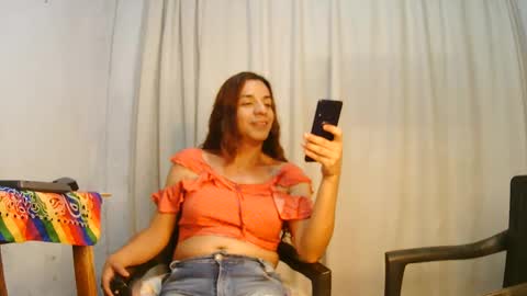 Snapshot of oh_tique chatting on January 2025 04:27:01 AM LU online show from January 2025 04:27:01 AM