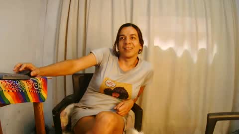 Snapshot of oh_tique chatting on January 2025 06:52:01 PM LU online show from January 2025 06:52:01 PM