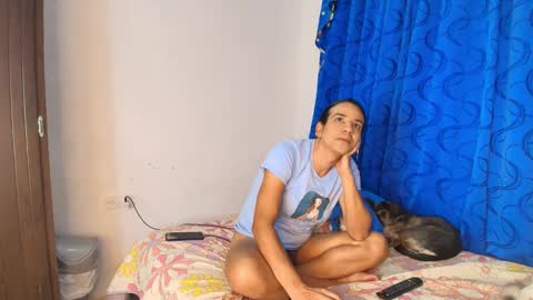 Snapshot of oh_tique chatting on November 2025 04:32:02 AM LU online show from November 2025 04:32:02 AM