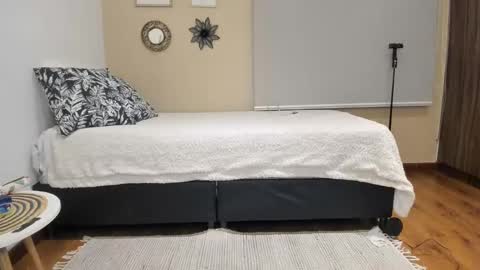 ohanna_ online show from December 2024 11:31:01 PM