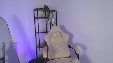 Julia online show from January 2025 06:27:02 AM