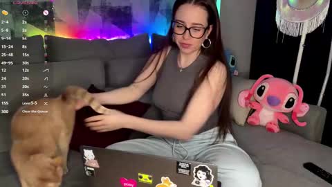 Nikki online show from November 2025 09:43:02 PM