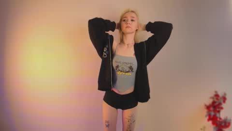 Emi and Ohpi online show from March 2026 02:39:02 PM