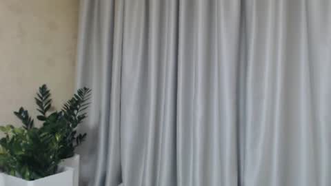 Mari online show from January 2025 08:02:02 PM