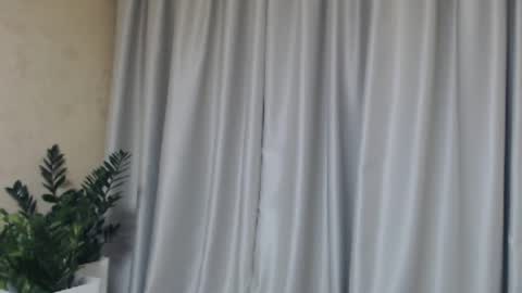 Mari online show from January 2025 09:40:01 PM