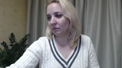 Mari online show from February 2025 08:42:02 PM