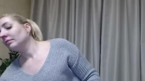 Mari online show from February 2025 06:52:01 PM