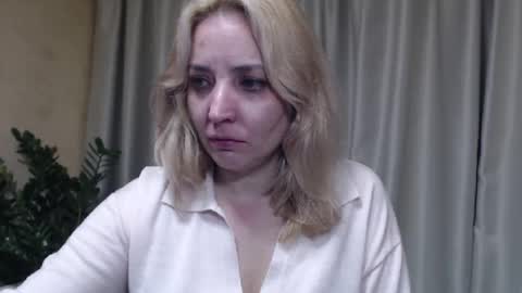 Mari online show from November 2025 04:29:02 PM