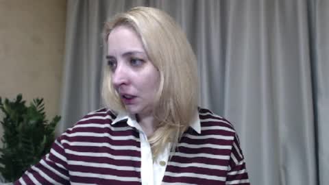 Snapshot of ohsweetmari chatting on May 2026 04:44:02 PM Mari online show from May 2026 04:44:02 PM