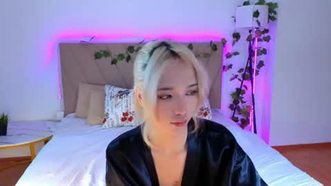 Snapshot of okerriella chatting on June 2026 10:47:02 AM Ami online show from June 2026 10:47:02 AM