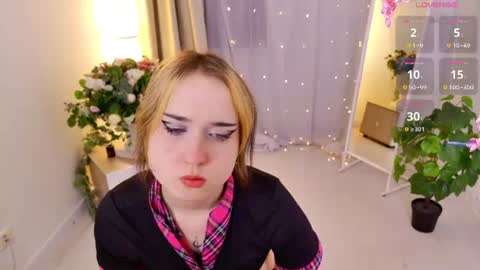 Snapshot of oksi_koxy chatting on July 2026 11:58:02 AM Karolina online show from July 2026 11:58:02 AM