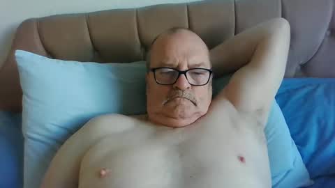 Snapshot of old_fkr chatting on January 2025 10:32:02 AM old_fkr online show from January 2025 10:32:02 AM