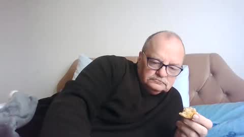 Snapshot of old_fkr chatting on January 2025 11:04:02 AM old_fkr online show from January 2025 11:04:02 AM