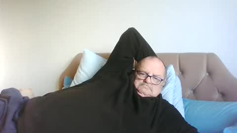 Snapshot of old_fkr chatting on February 2025 12:37:01 PM old_fkr online show from February 2025 12:37:01 PM