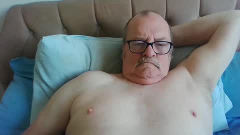 Snapshot of old_fkr chatting on March 2025 08:30:01 AM old_fkr online show from March 2025 08:30:01 AM