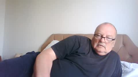 Snapshot of old_fkrr_ chatting on June 2026 09:14:01 AM old_fkrr_ online show from June 2026 09:14:01 AM