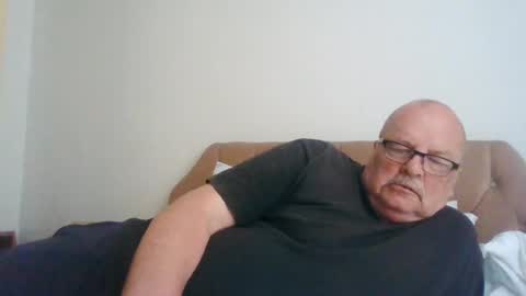 Snapshot of old_fkrr_ chatting on July 2026 10:06:02 AM old_fkrr_ online show from July 2026 10:06:02 AM