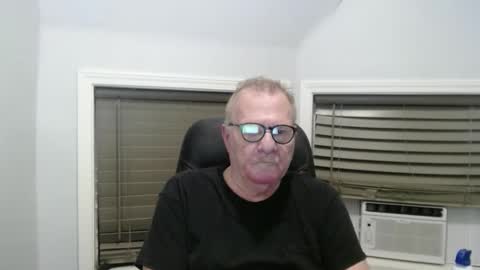 oldguybigd online show from September 2025 02:33:02 AM