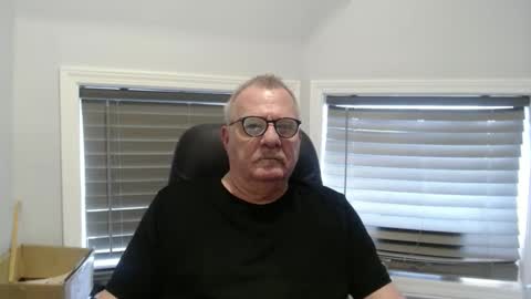 oldguybigd online show from October 2025 08:41:01 PM