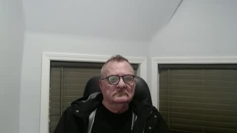 oldguybigd online show from November 2025 02:31:02 AM