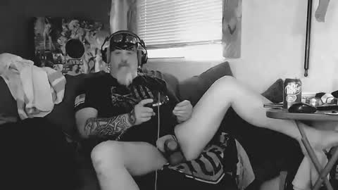 Snapshot of oldskoolll chatting on February 2026 05:21:01 PM oldskoolll online show from February 2026 05:21:01 PM