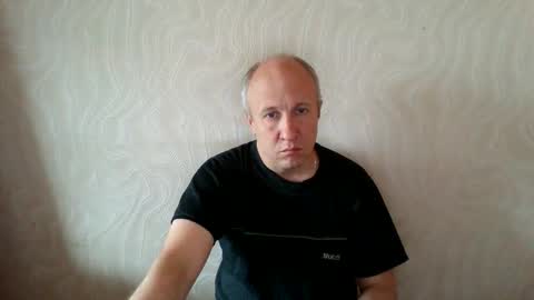 Snapshot of oleg365 chatting on October 2025 08:03:01 AM figaro online show from October 2025 08:03:01 AM
