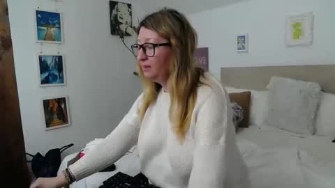 Olga Pavlova online show from March 2026 01:33:01 PM