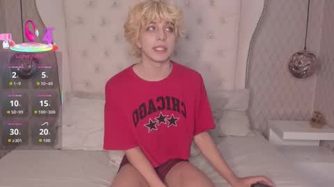 oliiverr22 online show from October 2025 02:04:02 PM