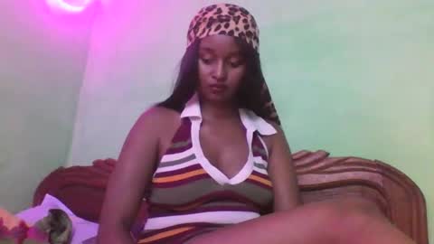 olinah610 online show from November 2025 11:31:01 AM