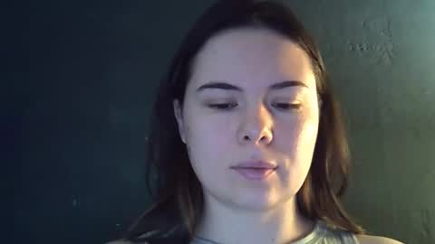 Snapshot of olivepeach chatting on April 2026 08:26:01 AM Oil online show from April 2026 08:26:01 AM