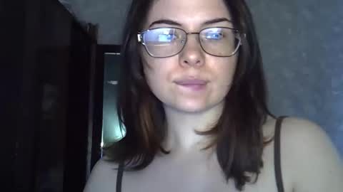 Snapshot of olivepeach chatting on April 2026 01:27:02 PM Oil online show from April 2026 01:27:02 PM