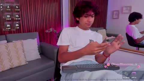 oliver20__ online show from July 2026 10:50:01 PM